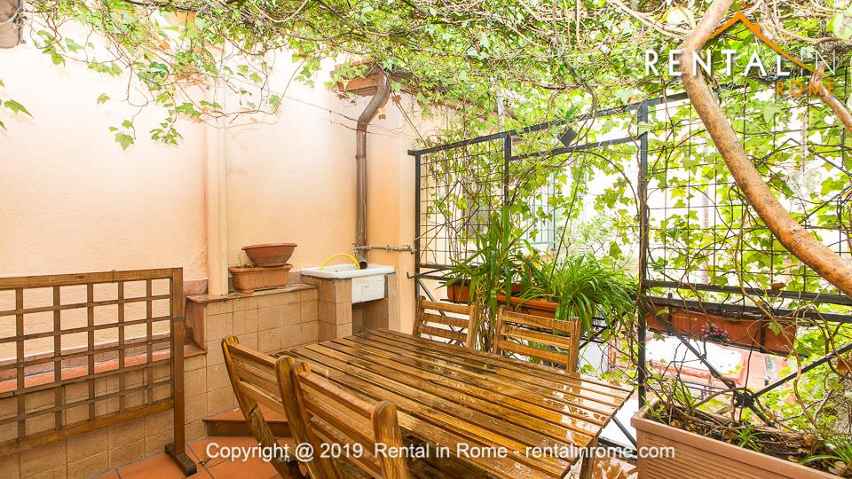 Luxury apartment rental in Via della Scala, Trastevere | RentalinRome